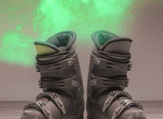 How to Get Rid of Smelly Ski Boots: What Actually Works